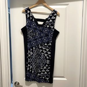 BCBG MaxAzria Dress sz L